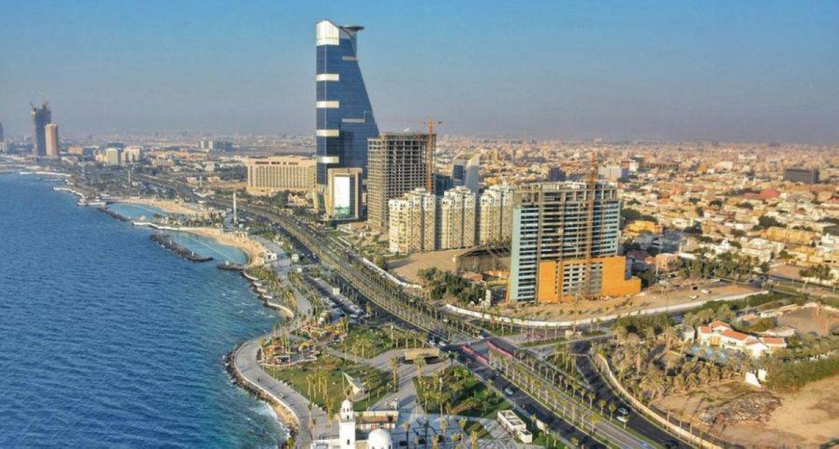 إغلاق 10 مقاهٍ مخالفة في جدة ضمن حملة رقابية مشددة