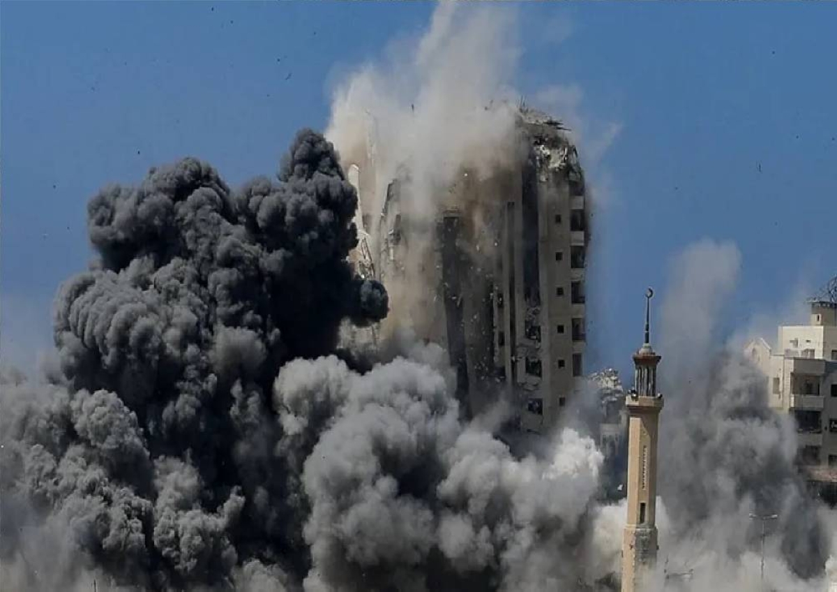 إخلاء إسرائيلي وتدمير أبراج سكنية في غزة