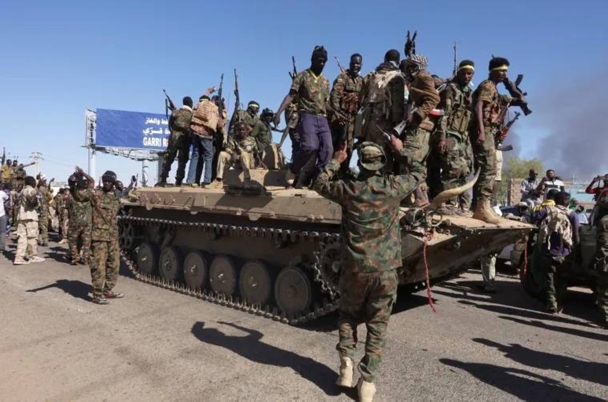الجيش السوداني يعلن خطة لفك حصار الفاشر قريباً