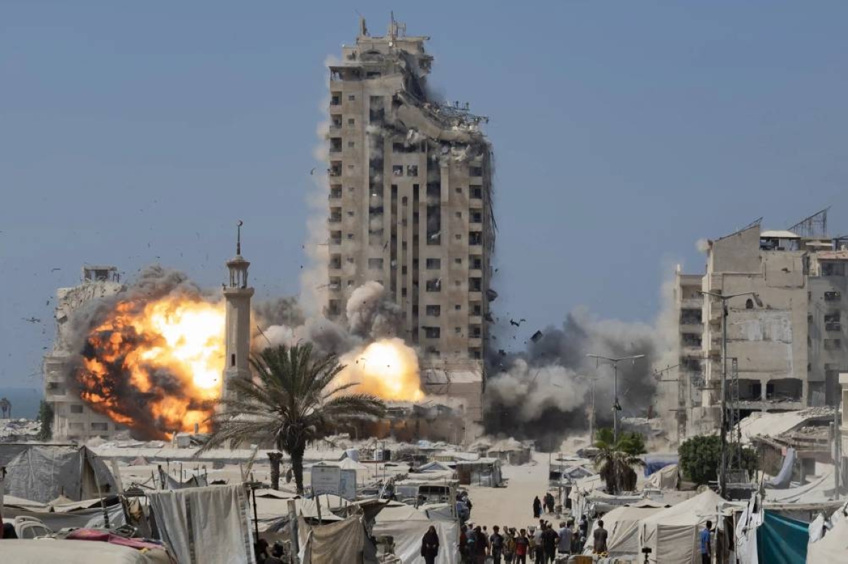 تصاعد ضحايا غزة: قصف إسرائيلي وأوامر إخلاء