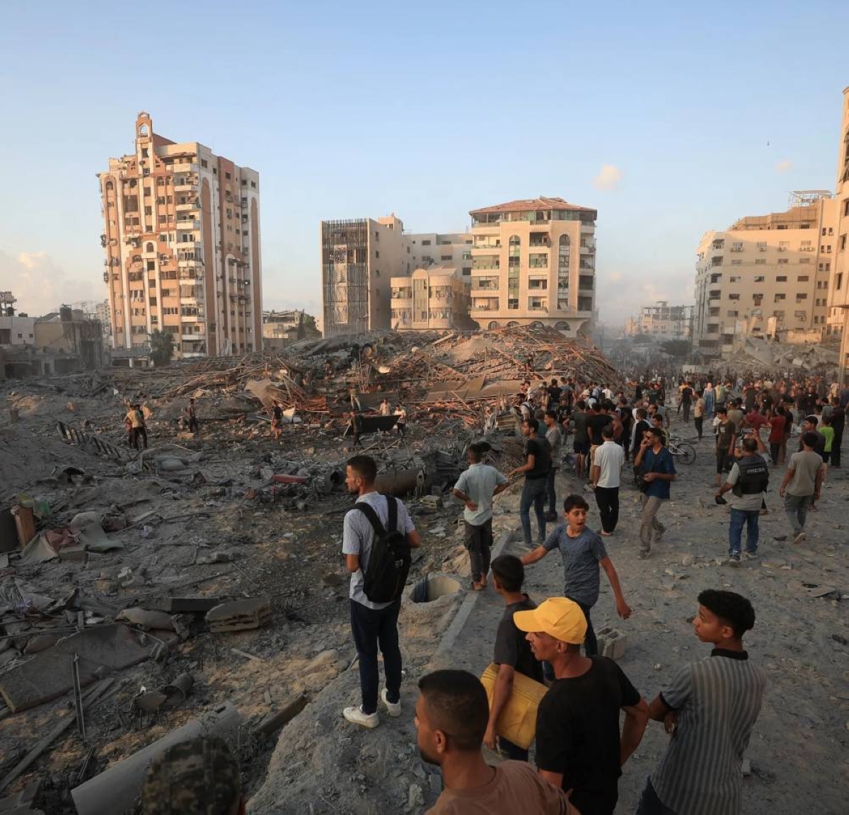 تصاعد الصراع في غزة: 32 قتيلًا و4 جنود إسرائيليين قتلى