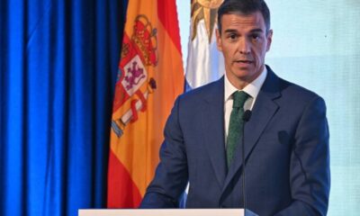 إسبانيا تغلق أجواءها أمام الطائرات المحملة بالأسلحة لإسرائيل