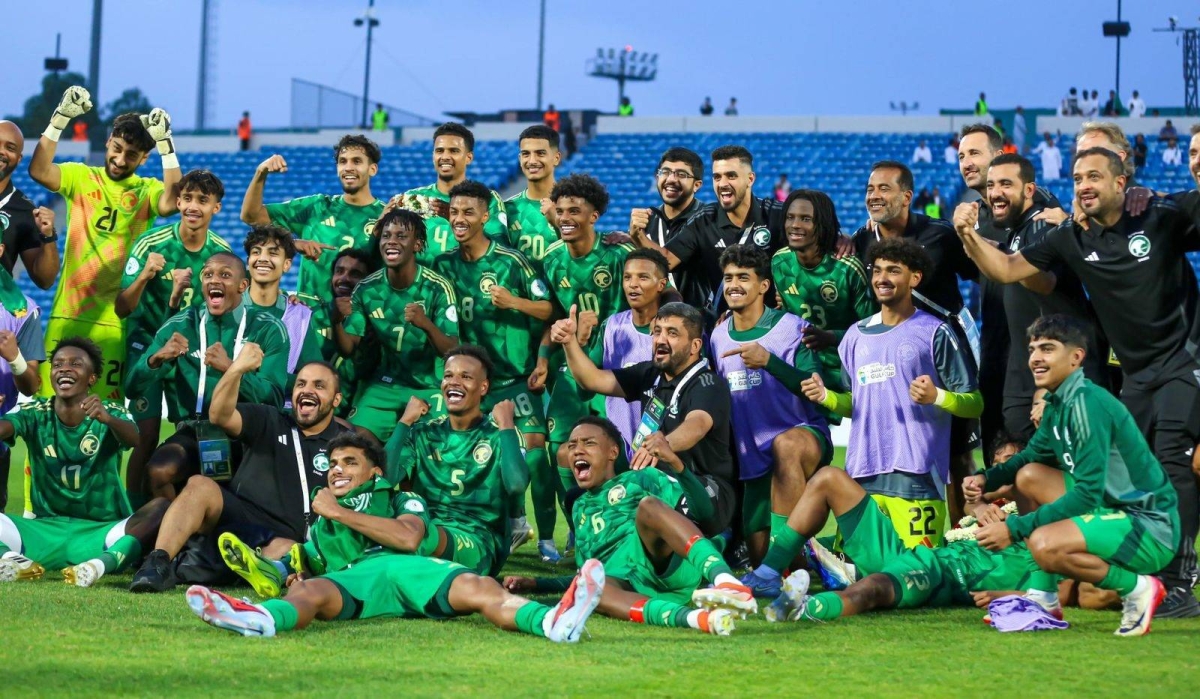 طموح الأخضر الشاب: السعي نحو الذهب في البطولة