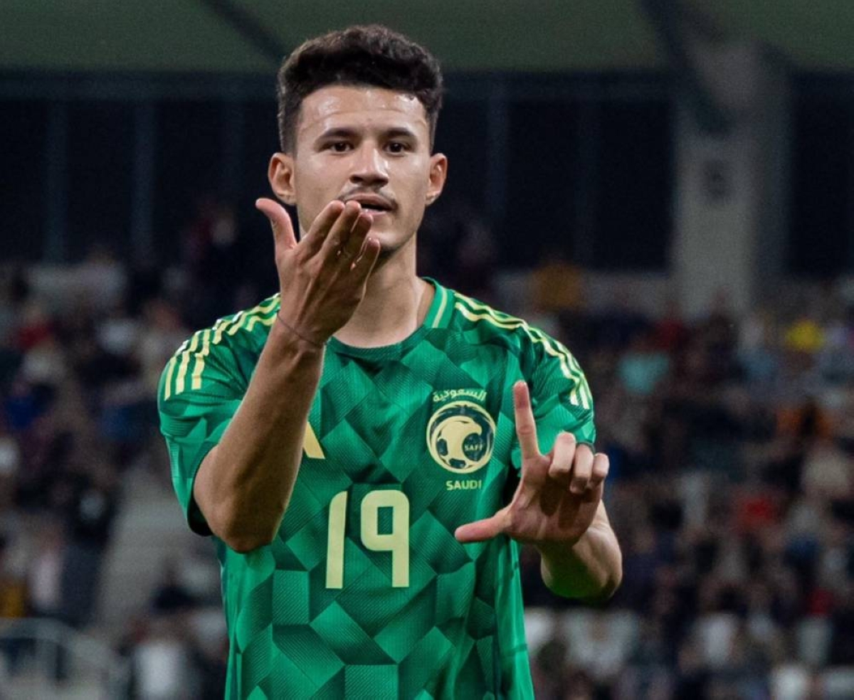 الحمدان: نجم المنتخب السعودي وأمل الأخضر في التألق