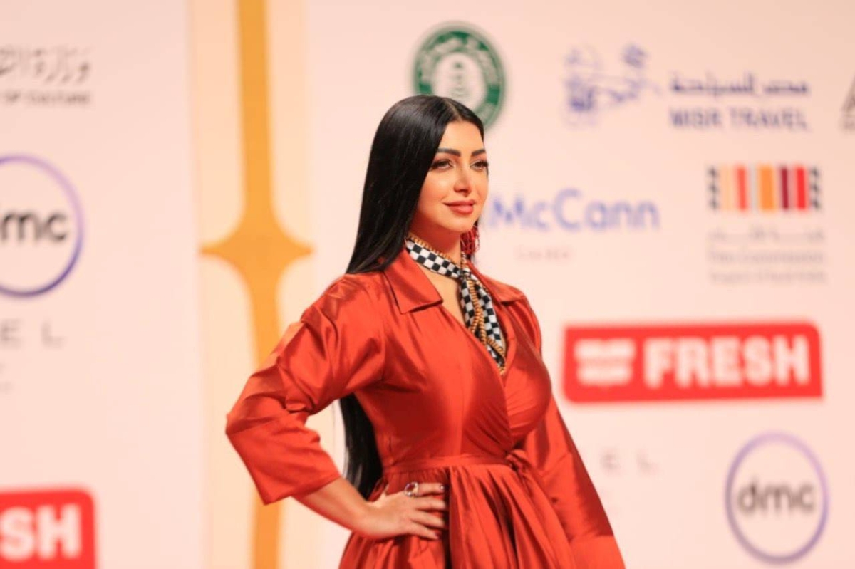 عودة كلوديا حنا للأضواء بفيلم "ورقة جمعية" عبر السوشال ميديا