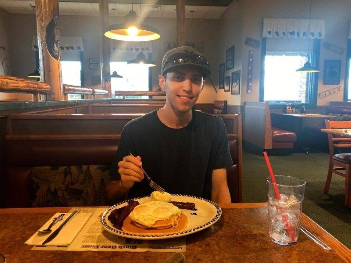 الـFBI يكشف هوية قاتل تشارلي كيرك بعد تسليمه من والده