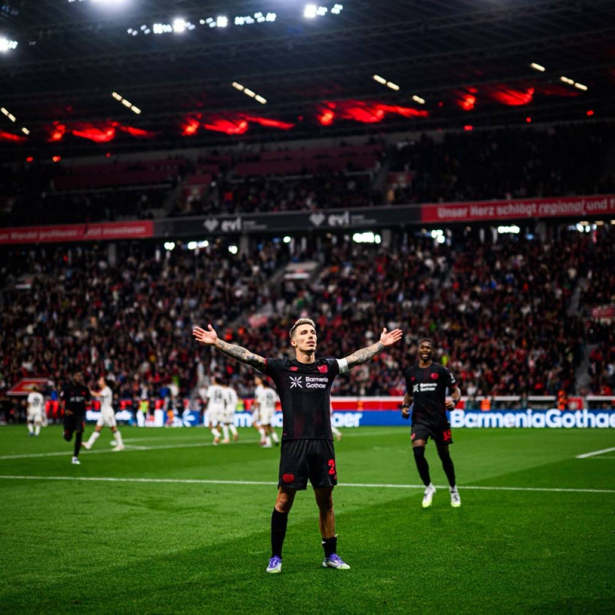 ليفركوزن يحقق فوزه الأول في الدوري الألماني مع هيولماند