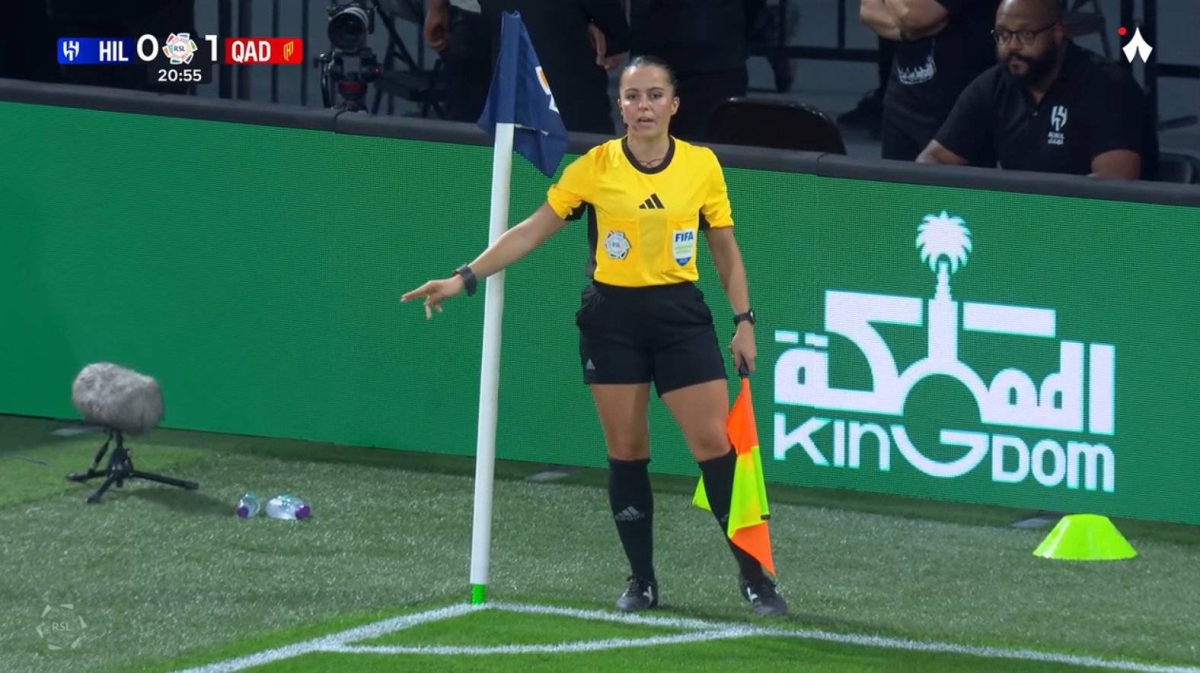 إليانا: أول حكمة سيدة في دوري روشن السعودي