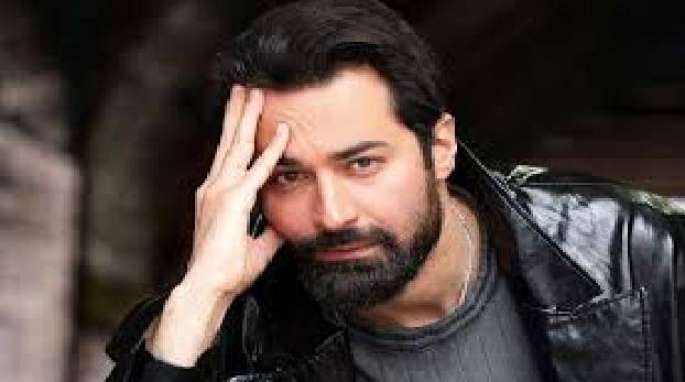 صور مفبركة تضع أحمد حاتم في موقف محرج