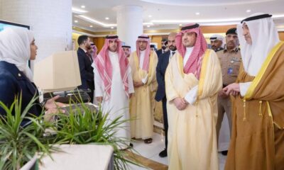 زيارة وزير الداخلية لمقر خفر السواحل الكويتية