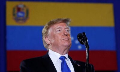 ترمب يأمر بتدمير قارب مهربين فنزويليين في المياه الدولية