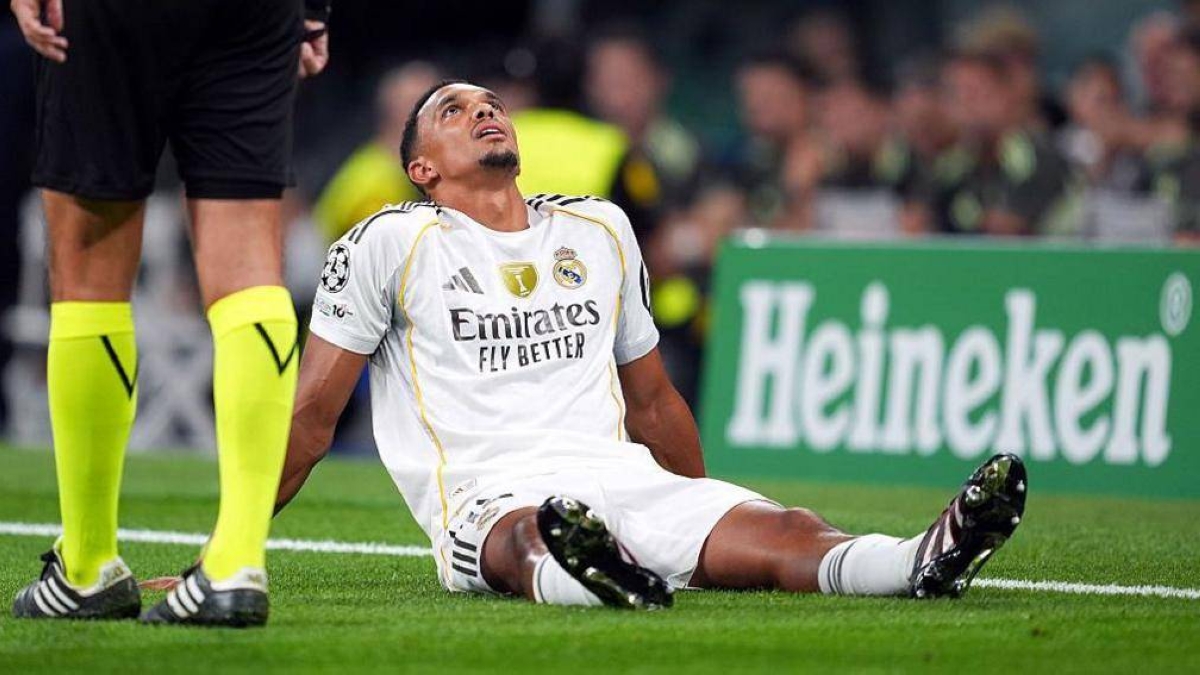 إصابة أرنولد تبعده عن ريال مدريد لمدة 8 أسابيع