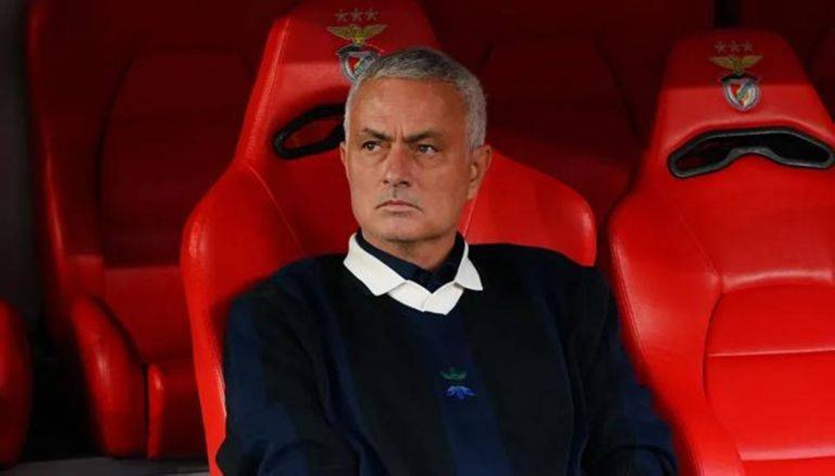 مورينيو يؤكد موافقته على تدريب بنفيكا البرتغالي