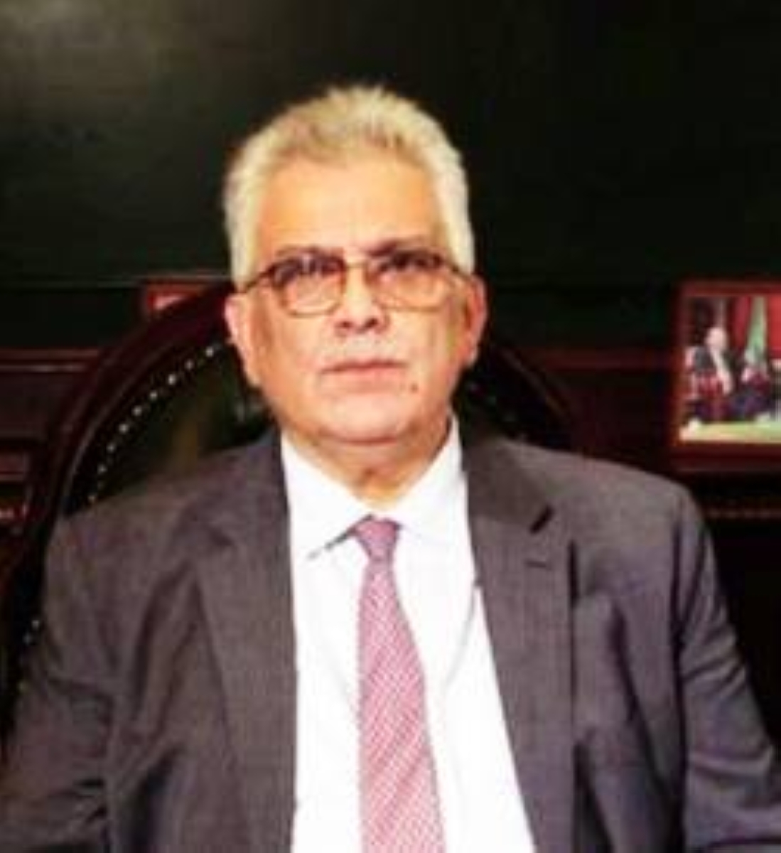 الدعم السعودي المستمر للشعب الفلسطيني: دور ريادي للسفير غنيم