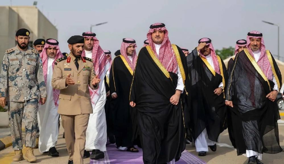 زيارة عبدالعزيز بن سعود لقيادة حرس الحدود بنجران