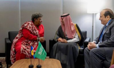 لقاء وزير الدولة بالشؤون الخارجية مع رئيسة وزراء باربادوس