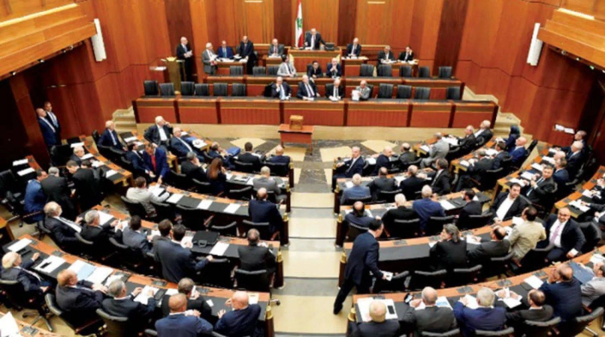 سجالات البرلمان اللبناني حول قانون الانتخاب وتعليق الجلسة