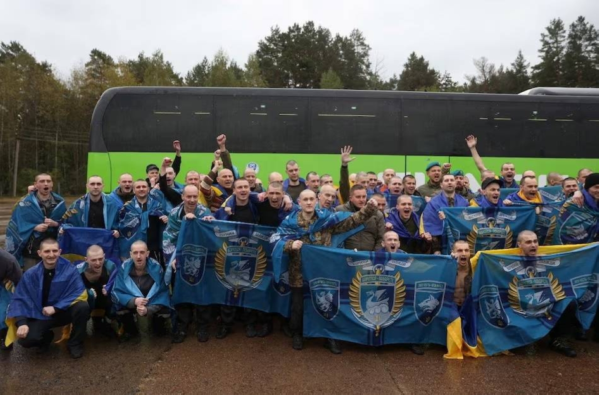 أوكرانيا تستعيد 205 أسرى في صفقة تبادل مع روسيا