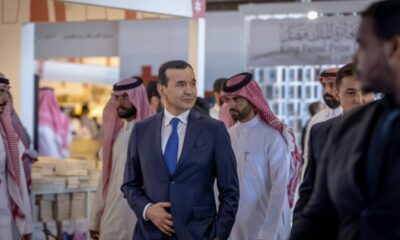 زيارة وزير الثقافة الأوزبكي لمعرض الرياض الدولي للكتاب