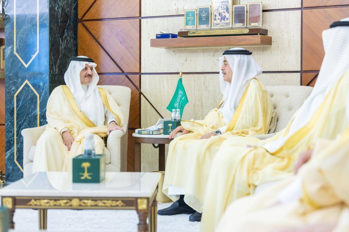 أمير الشرقية يلتقي رئيس أرامكو ويستعرض تقرير الملعب