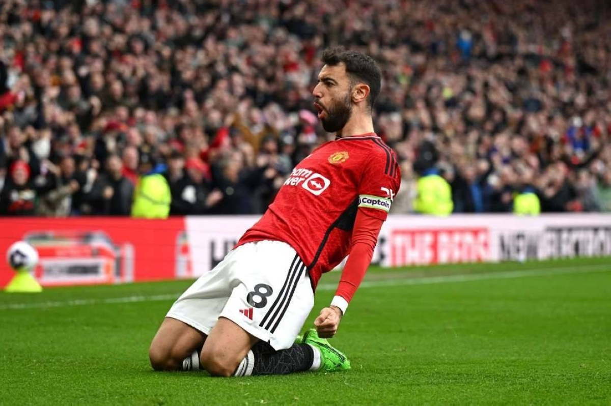 برونو فيرنانديز: هل ينتقل إلى الدوري السعودي قريباً؟