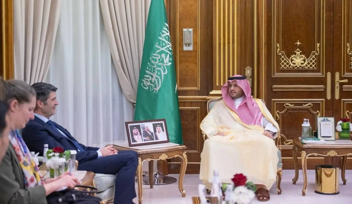 تركي بن محمد وسفير فرنسا يبحثان التعاون المشترك
