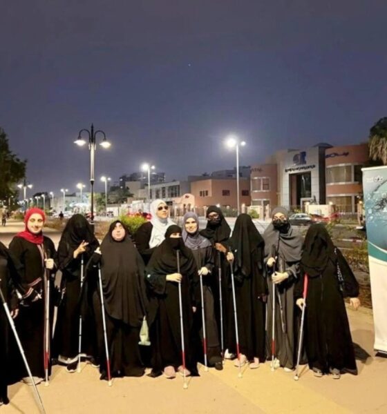 "مبادرات توعوية للإبصار والعصا البيضاء: الكشف المبكر"