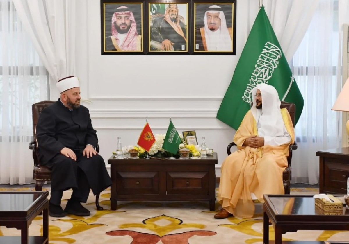 آل الشيخ يجتمع مع مفتي الجبل الأسود لتعزيز التعاون الإسلامي