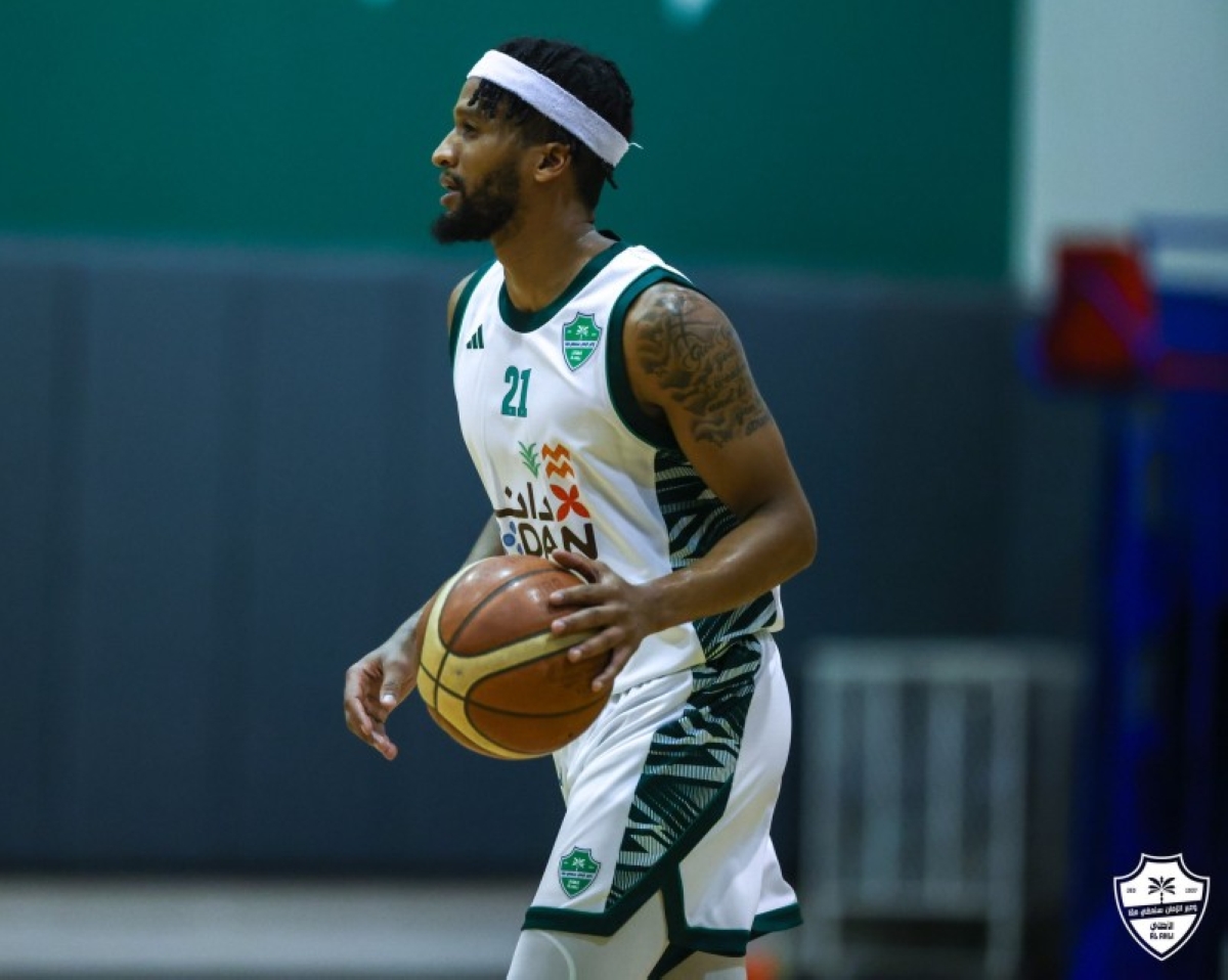 الأهلي يتفوق بفارق 73 نقطة ويتصدر الدوري بجدارة