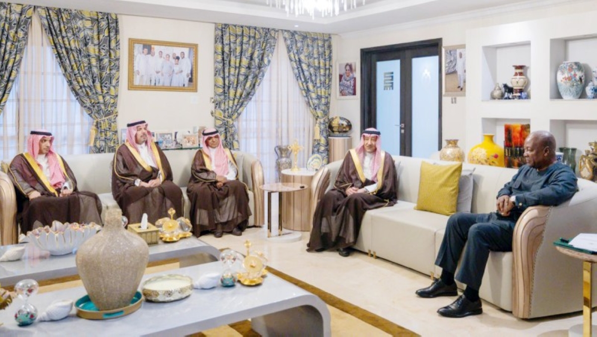 الخريجي وغانا يقودان مشاورات سياسية بين الوزارتين