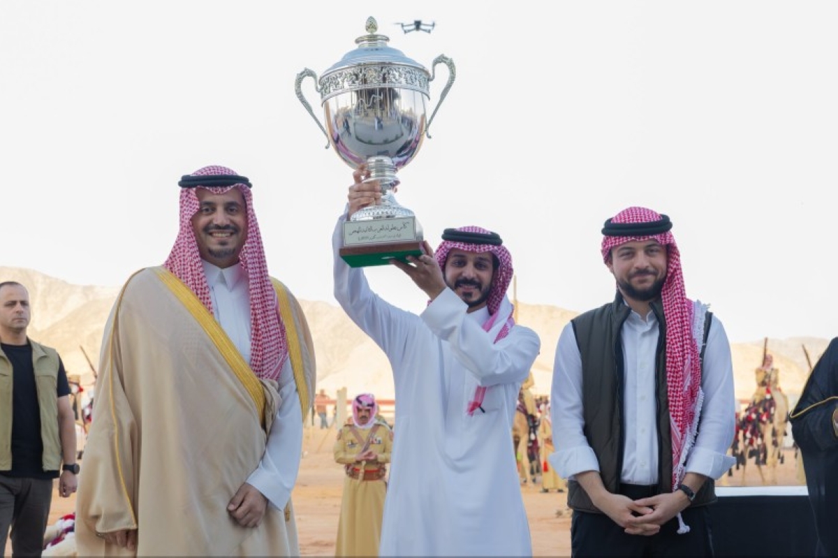 ولي عهد الأردن يكرم السعودية بفوزها بكأس العرب للهجن