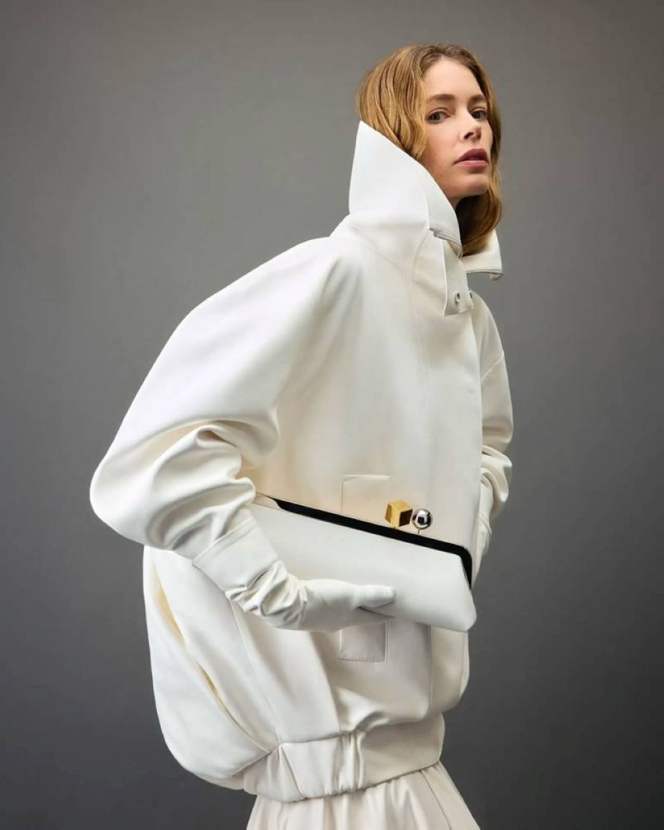 الأقمشة الذكية: مستقبل الأزياء العملية والصحية