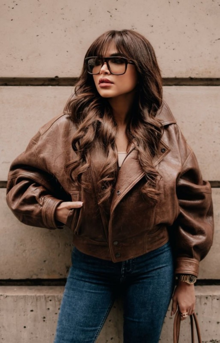 إطلالة خريفية أنيقة لنُهى نبيل في لندن