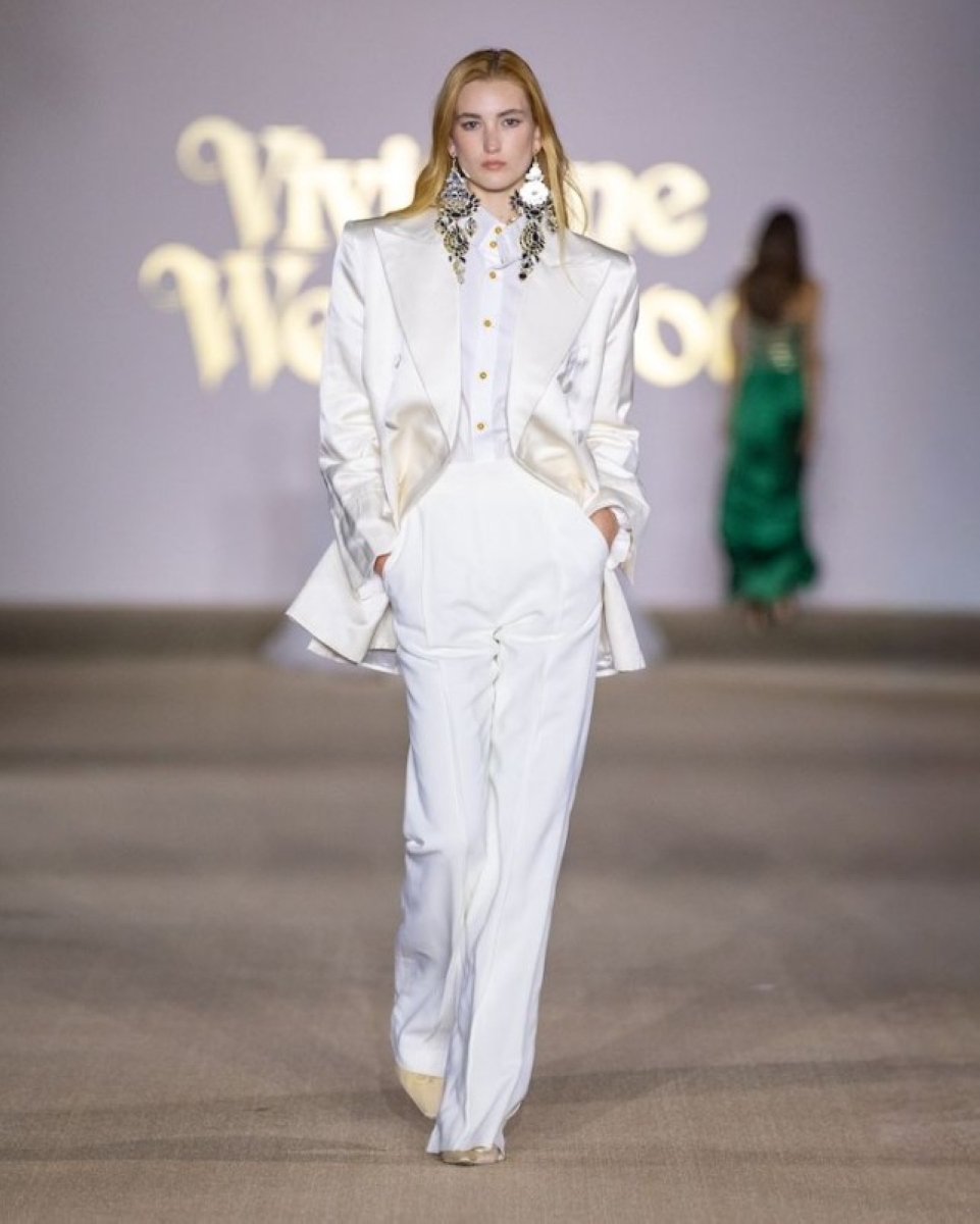 أسبوع الموضة في الرياض: تألق فيفيان ويستوود