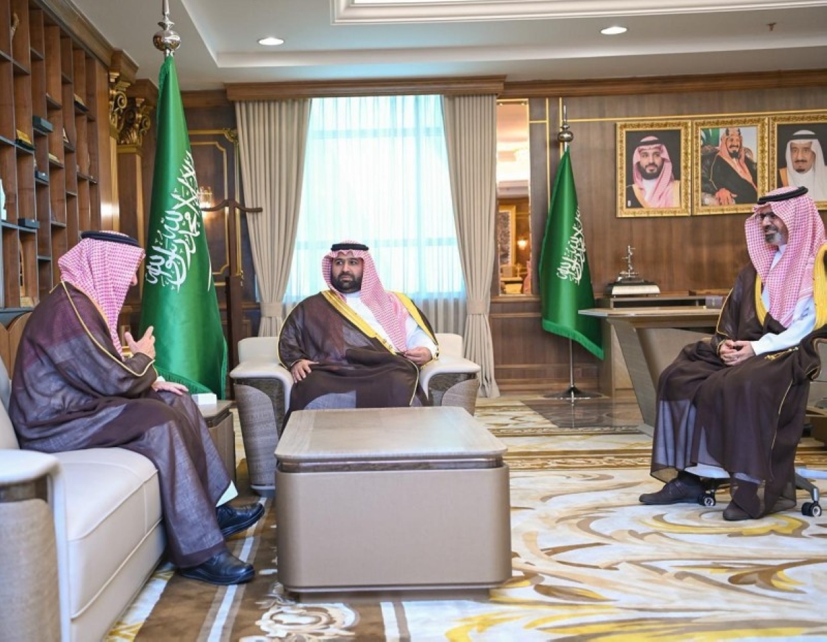 أمير جازان يعزز التعاون مع مركز دعم هيئات التطوير