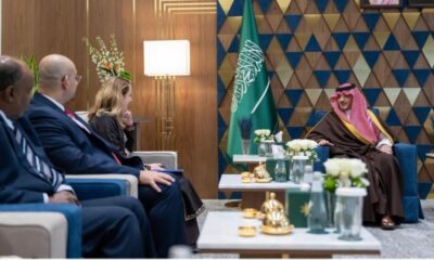 وزير الداخلية يلتقي مدير المنظمة الدولية للهجرة