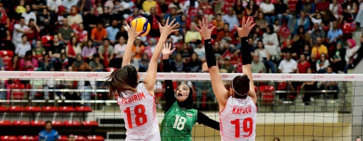 سيدات تركيا يسعين للحفاظ على لقب الطائرة في الرياض 2025