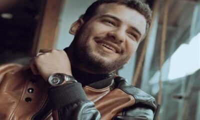 مطرب يواجه منع الغناء في مصر بوقفة احتجاجية كبيرة