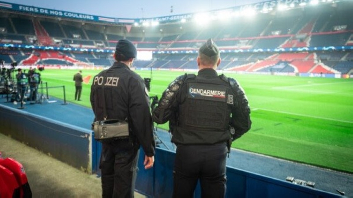 بايرن ميونيخ يتهم الشرطة الفرنسية بإهانة جماهيره في باريس