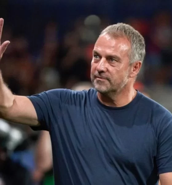 فليك ينهي جدل رحيله عن برشلونة بثلاث كلمات