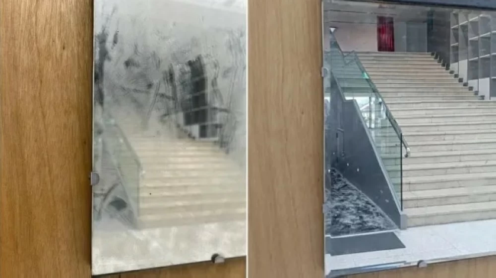 كارثة في تايوان: متطوع يمحو 40 عاماً من الفن بورق الحمام