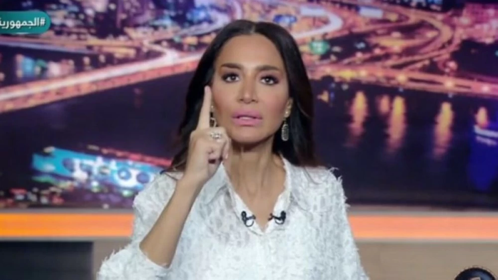 بسمة وهبة تطالب بمنع مايا دياب من دخول مصر رسمياً