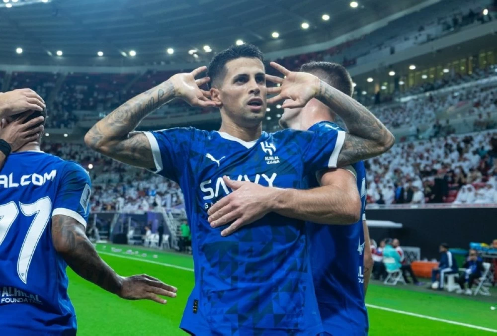 حقيقة انتقال كانسيلو إلى أوروبا: التفاصيل الكاملة