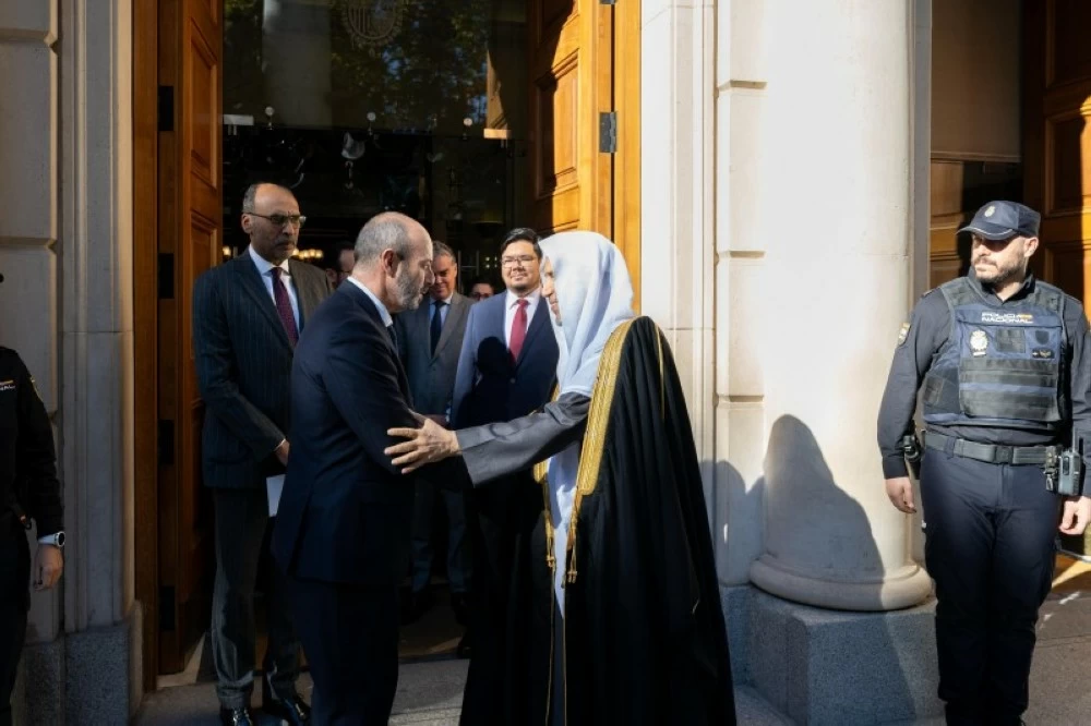 رئيس الشيوخ الإسباني يلتقي أمين رابطة العالم الإسلامي