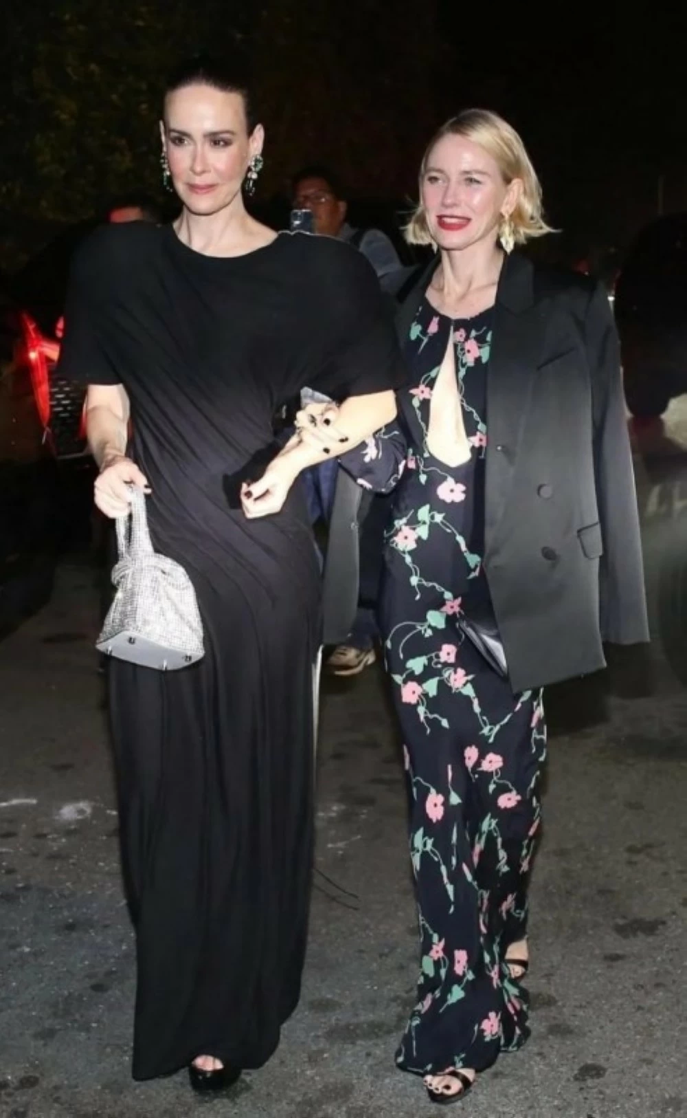 أمسية ساحرة: هاري وميغان في احتفال كريس جينر