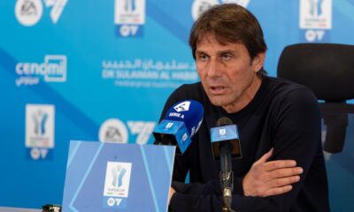 نابولي يهزم فيورنتينا بثلاثية في السوبر الإيطالي بالرياض