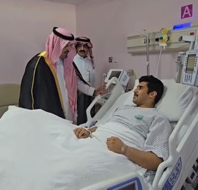 نائب أمير مكة يزور الجندي ريان آل أحمد