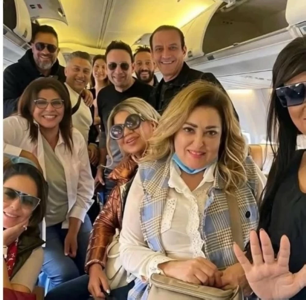 هالة صدقي تكشف حقيقة صورتها بالطائرة قبل مباراة مصر والسنغال