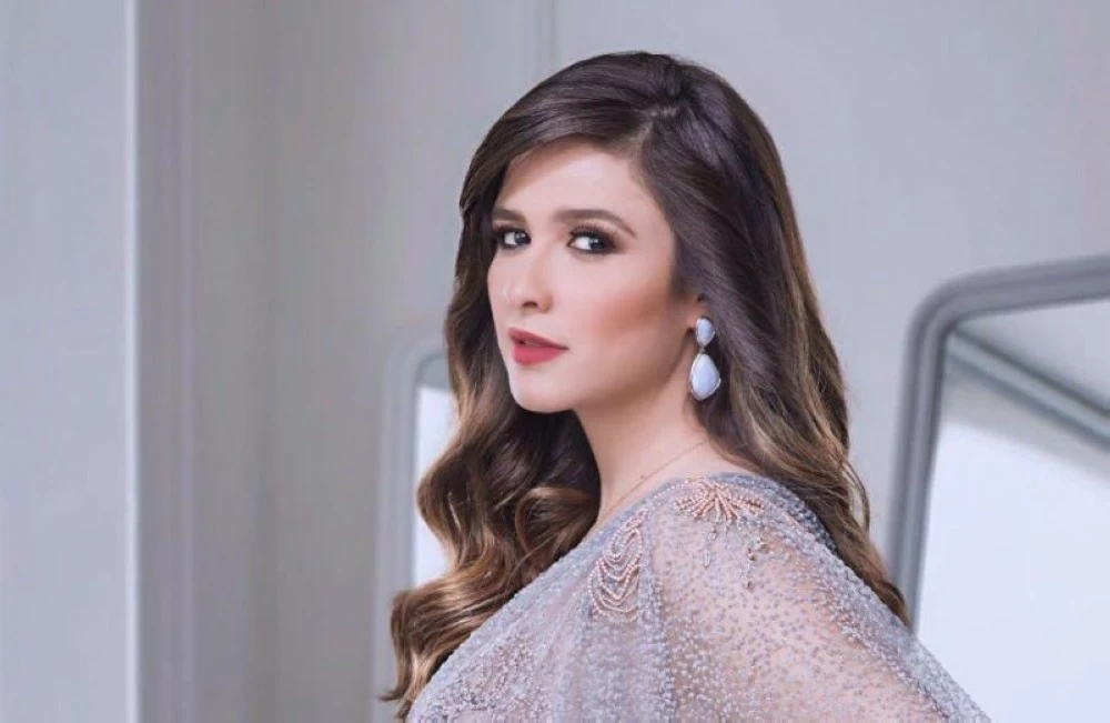 ياسمين عبد العزيز تهدد بمقاضاة ناشري صورها المفبركة