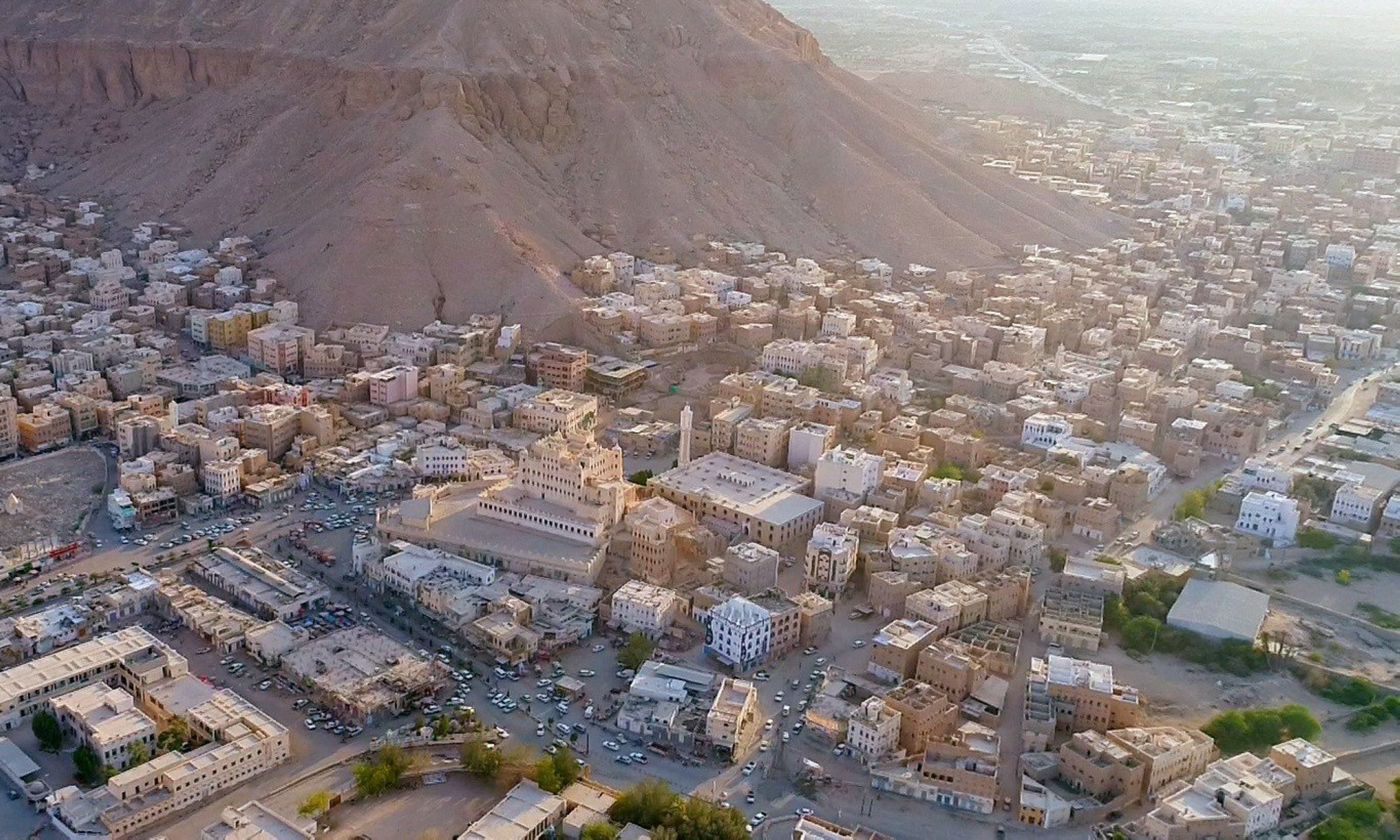 مجلس حضرموت يعلن السيطرة على سيئون وتأمين وادي حضرموت